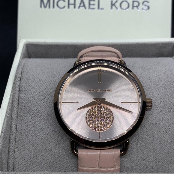 Michael Kors MK2721 37MM Women\'s Leather Watch
